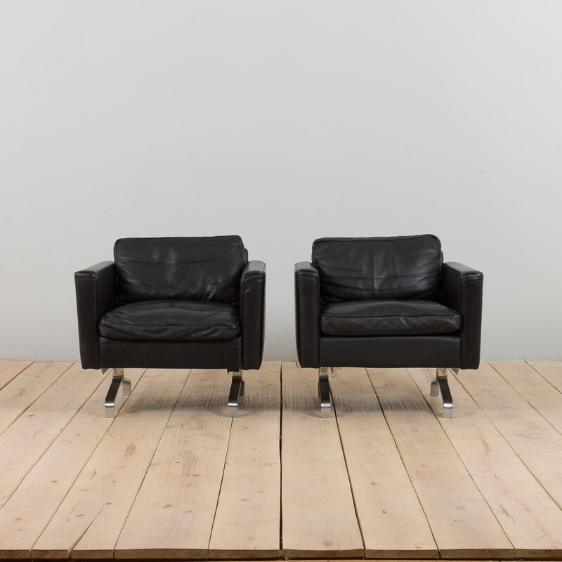 Zwei skandinavische Vintage-Sessel aus Leder und Stahl, 1970-1980er Jahre