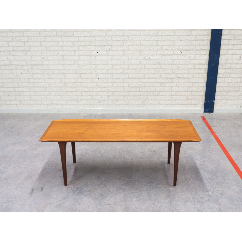 Danish teak coffee table with raised edges - 1950s