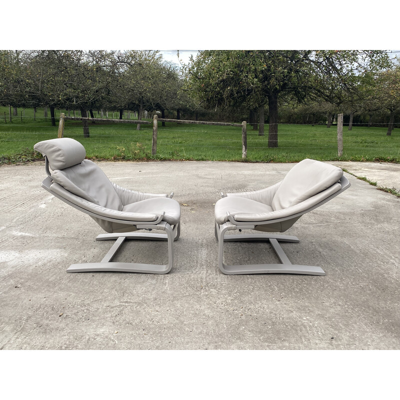 Paar vintage grijs lederen fauteuils van Ake Fribyter, 1970
