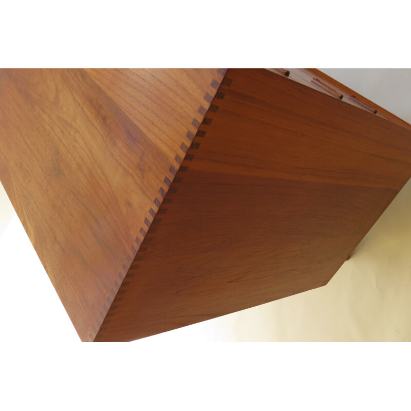 Brown chest of drawers in teak model number 307, Peter Hvidt - 1960s