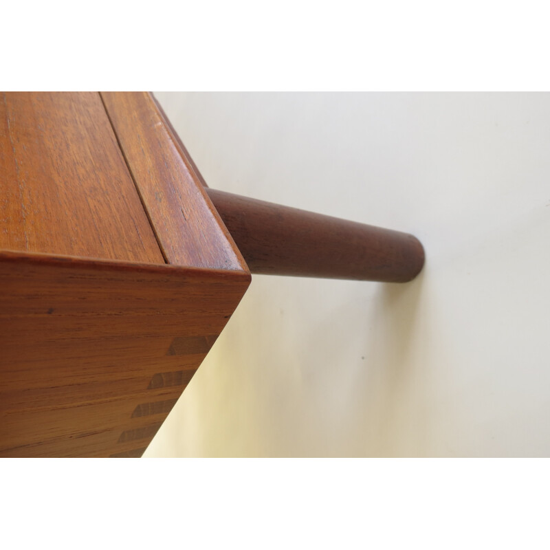 Brown chest of drawers in teak model number 307, Peter Hvidt - 1960s