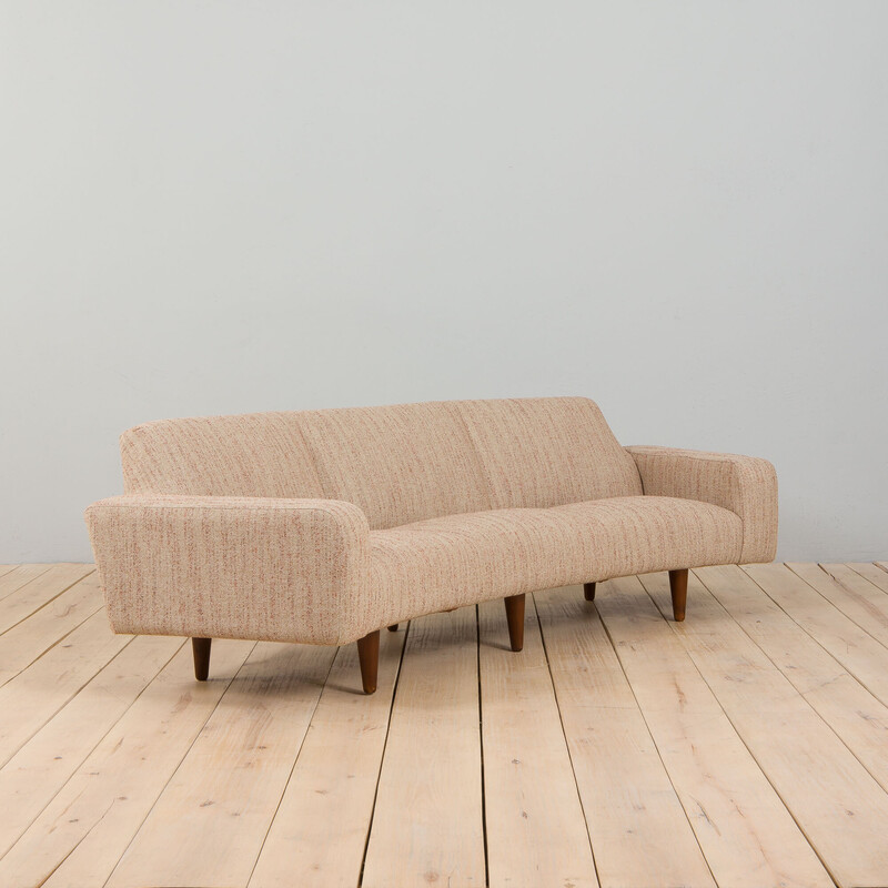 Vintage curved Banana 450 sofa by Illum Wikkelsø for Aarhus Polstermøbelfabrik, Denmark