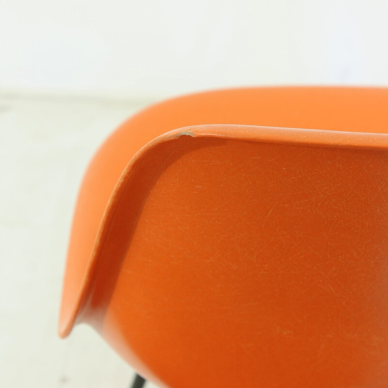 Suite de 4 chaises orange Charles & Ray Eames pour Herman Miller - 1960