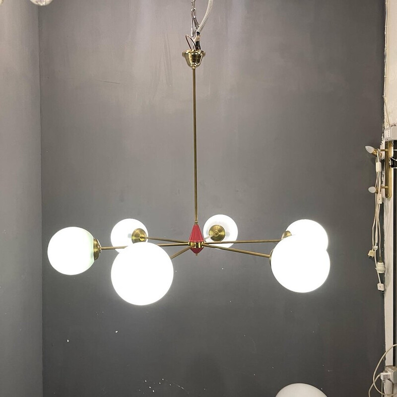 Vintage Sputnik chandelier in brass and opaline glass, Italy 1970