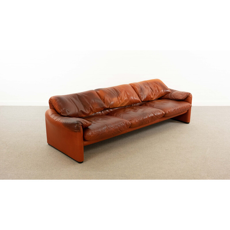 Maralunga 3-zits bank in gepatineerd leer door Vico Magistretti voor Cassina, 1973