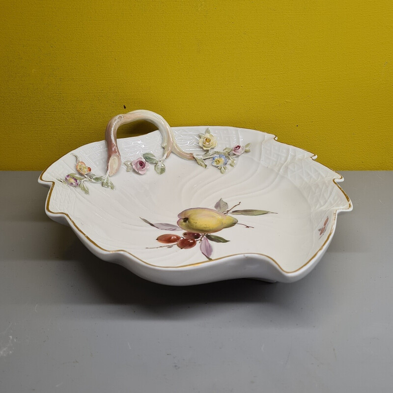 Plat de service vintage en forme de feuille en porcelaine de Meissen, 1852-1870