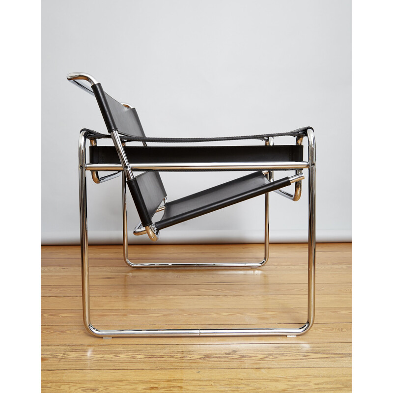 Vintage B3 Wassily armchair in leather by Marcel Breuer for Gavina