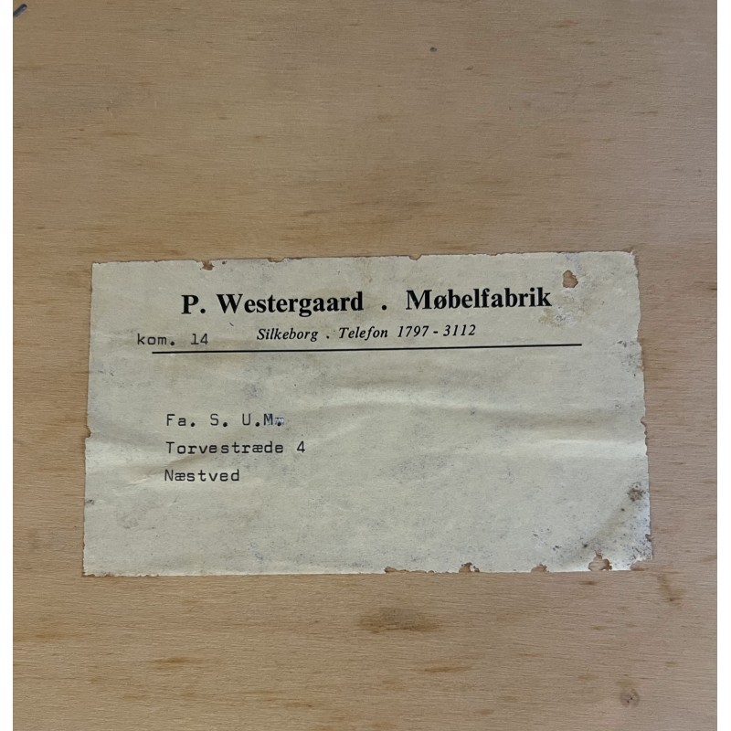 Cassettiera vintage in impiallacciatura di teak e legno massiccio di Poul Westergaar, Danimarca 1960