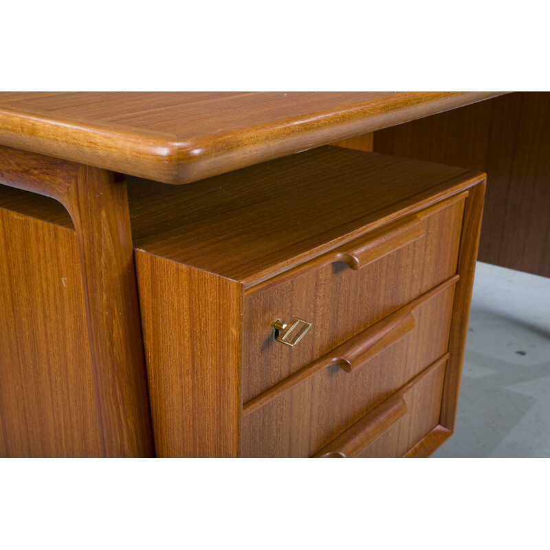 Vintage 75 teak desk by Gunni Omann for Omann Jun Furniture Factory, 1960s