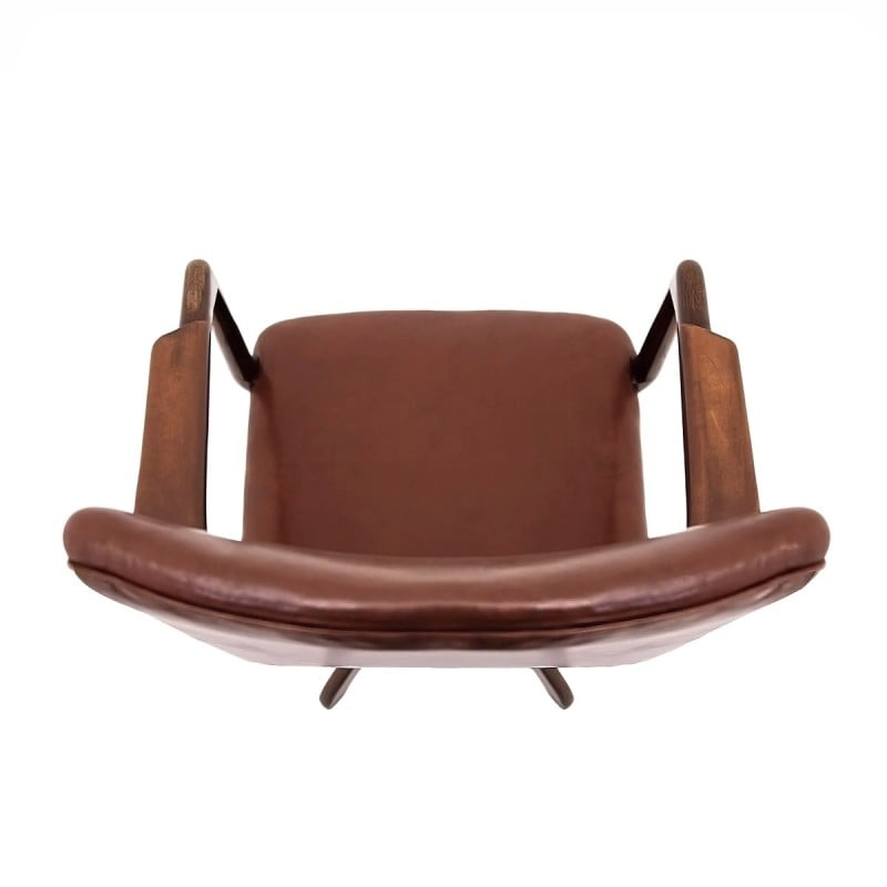 Vintage A721 desk chair in cognac leather and oak by Hans J. Wegner for Planmøbel, Denmark 1940s