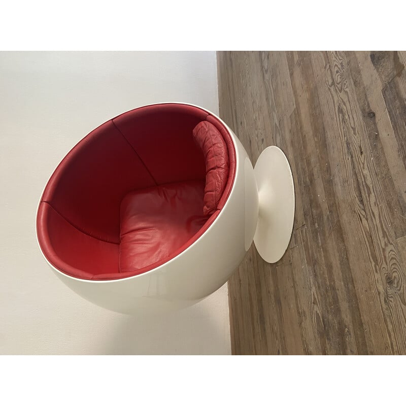 Ensomhed Hovedsagelig enorm Vintage red leather ball chair by Eero Aarnio, 1970s