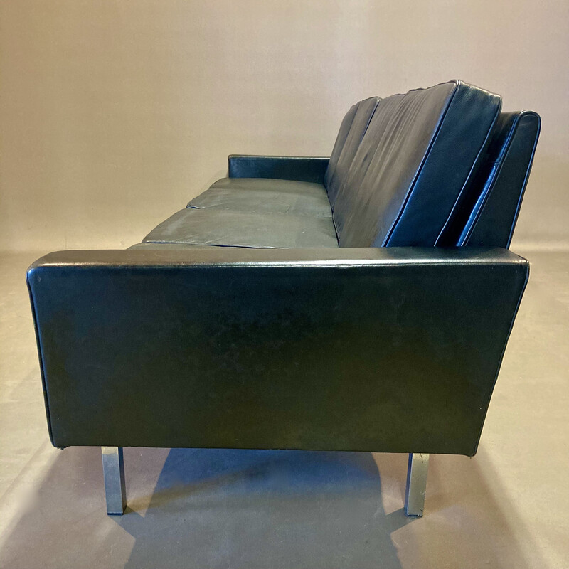 Vintage 4-Sitzer-Sofa aus schwarzem Leder und Metall, 1950