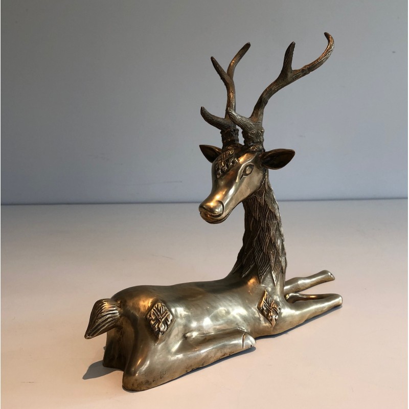 Escultura Vintage "Cerf couché" em latão, França 1970