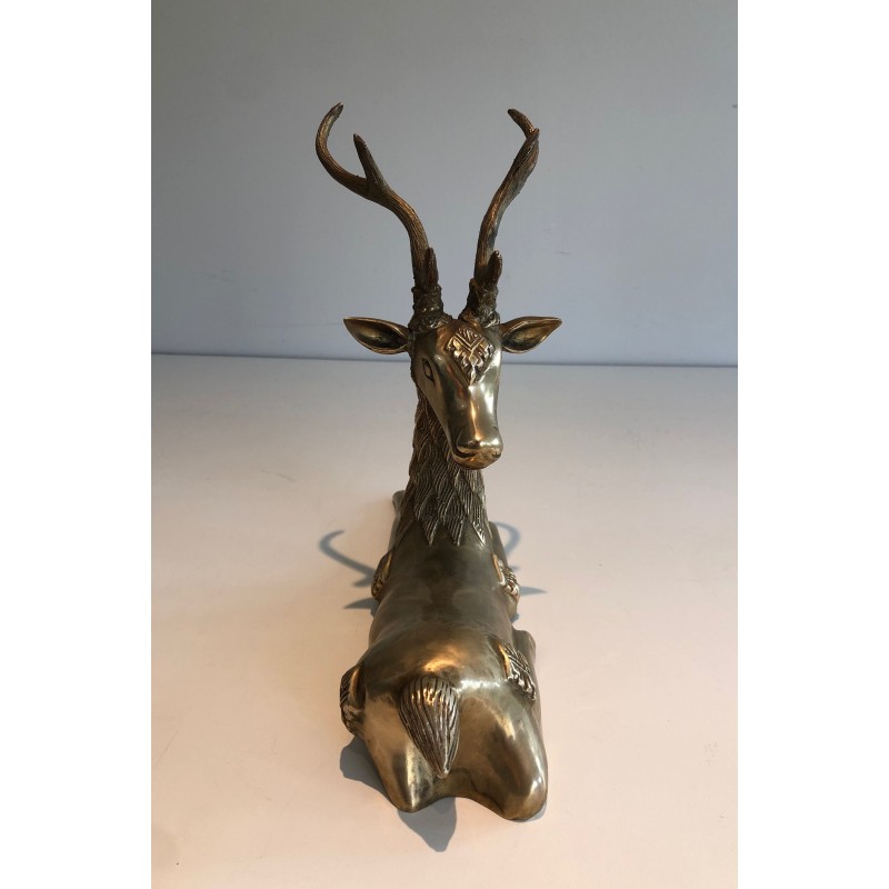 Escultura Vintage "Cerf couché" em latão, França 1970