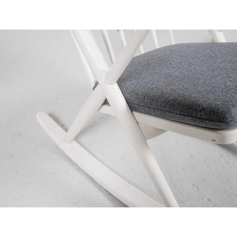Vintage schommelstoel in wit gelakt hout van Frank Reenskaug voor Bramin, Denemarken 1960