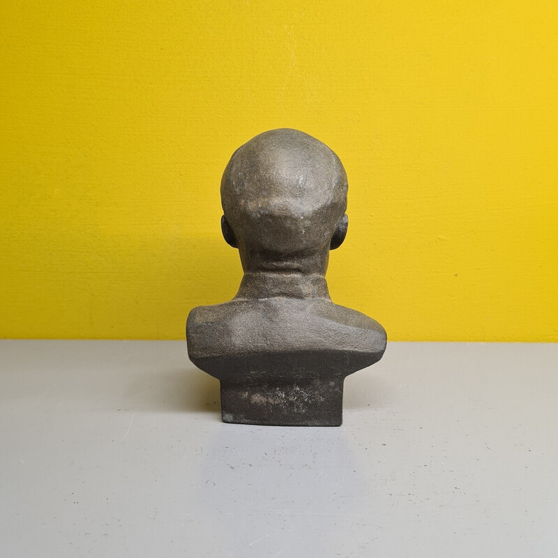 Busto metálico antiguo de Lenin