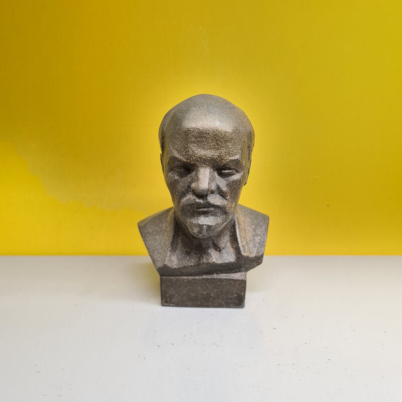 Alte Metallbüste von Lenin