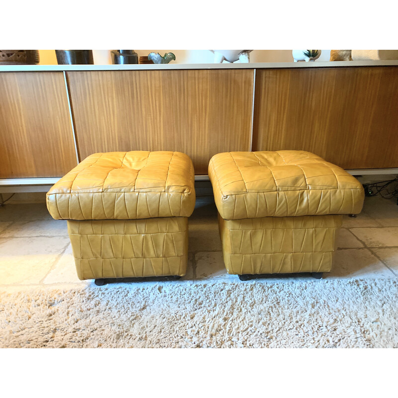 Paire de poufs vintage en patchwork de cuir pour De Sede, Suisse 1970