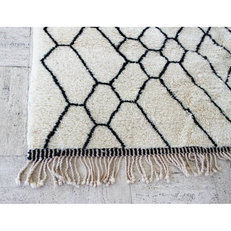 Vintage Béni Ouarain rug in wool, Morocco