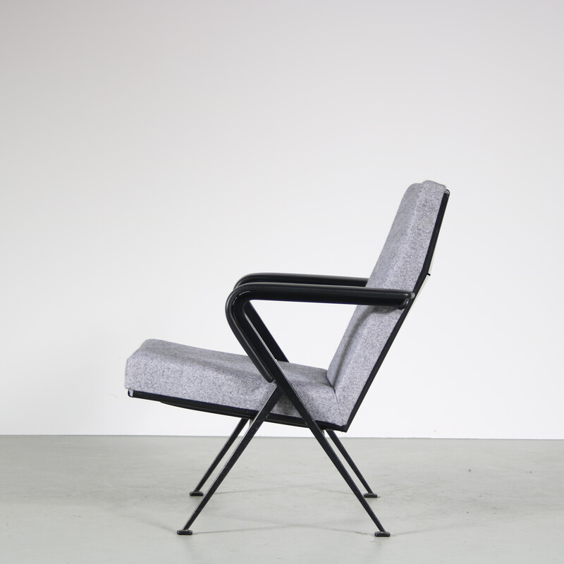 Ein Paar alte "Repose"-Sessel aus Metall und grauem Stoff von Friso Kramer für Ahrend de Cirkel, Niederlande 1960er Jahre