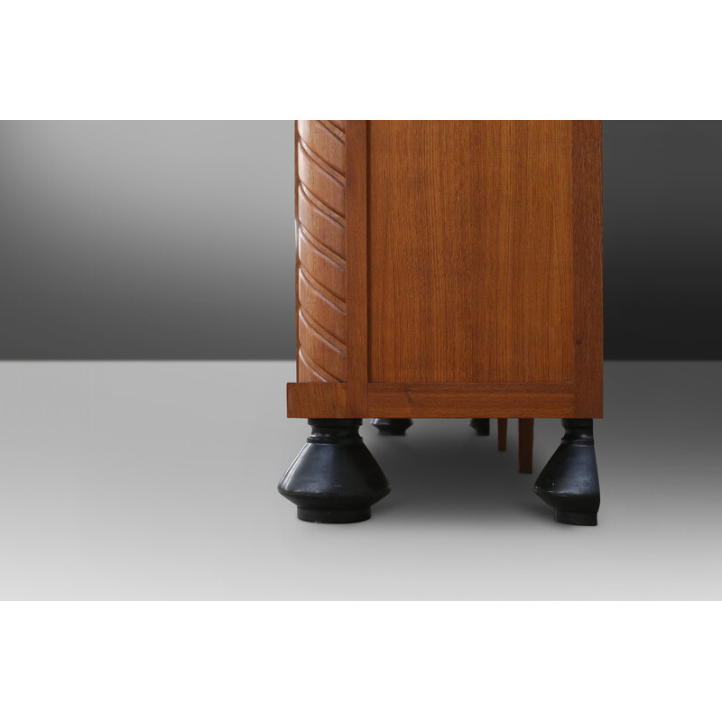 Aparador belga vintage Art Decó de madera de roble maciza y detalles de latón