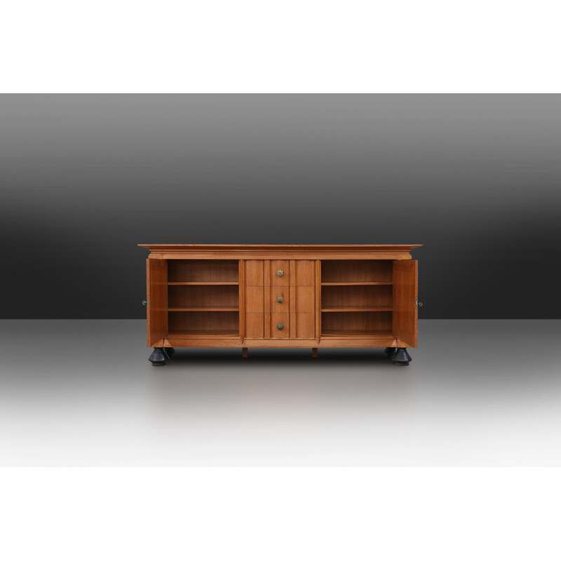 Credenza vintage belga Art Déco in legno massiccio di quercia e dettagli in ottone