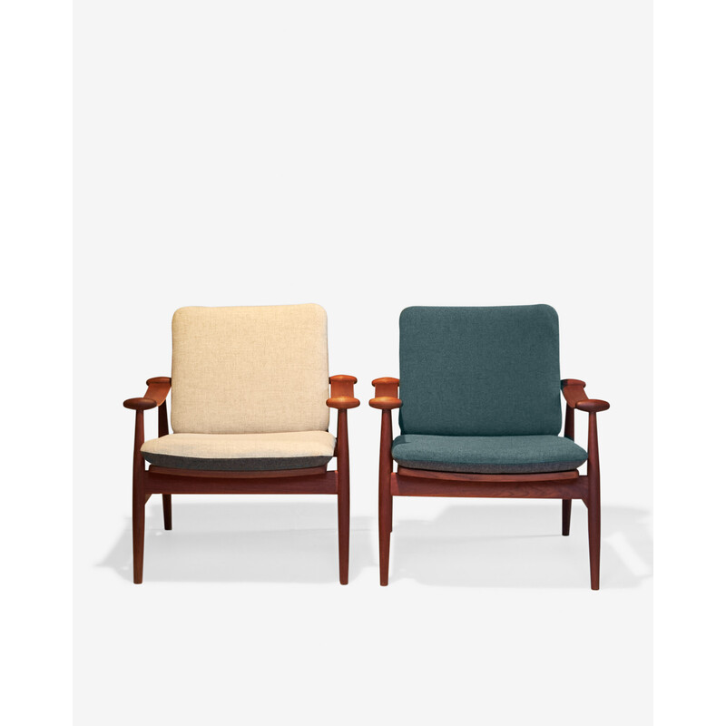 Paire de fauteuils vintage "Spade Chair" en sangle et tissu Kradrat par Finn Juhl pour France & Son