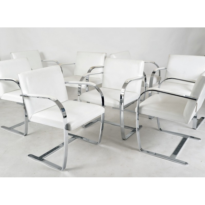 Set van 8 vintage Brno cantilever eetkamerstoelen van Mies van der Rohe voor Knoll.