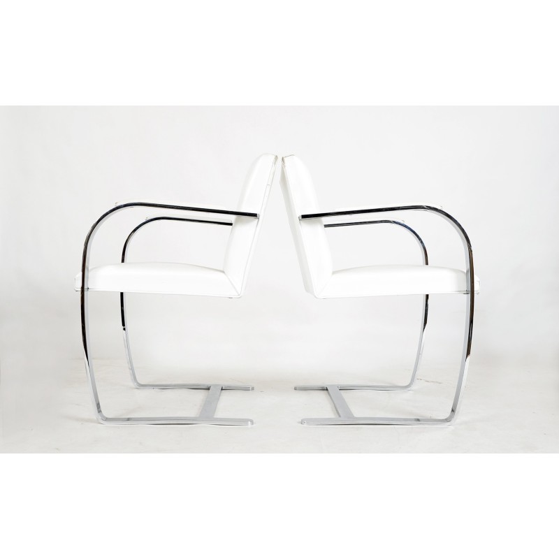 Conjunto de 8 cadeiras de jantar vintage Brno cantilever de Mies van der Rohe para Knoll
