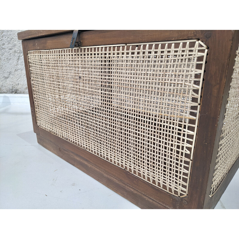 Vintage linen box in teak and caning by Pierre Jeanneret, India 1960s