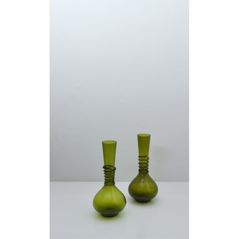 Coppia di vasi vintage in vetro artistico verde di Jacob E. Bang per Kastrup Glasværk, Danimarca, anni '64