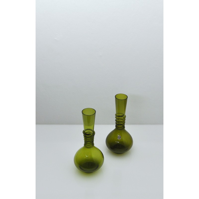 Pareja de jarrones vintage de vidrio artístico verde de Jacob E. Bang para Kastrup Glasværk, Dinamarca 1964s