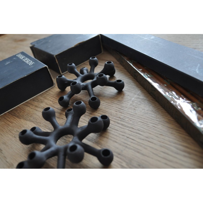 Par de castiçais de ferro fundido vintage por Jens Quistgaard para a Dansk Designs, anos 60