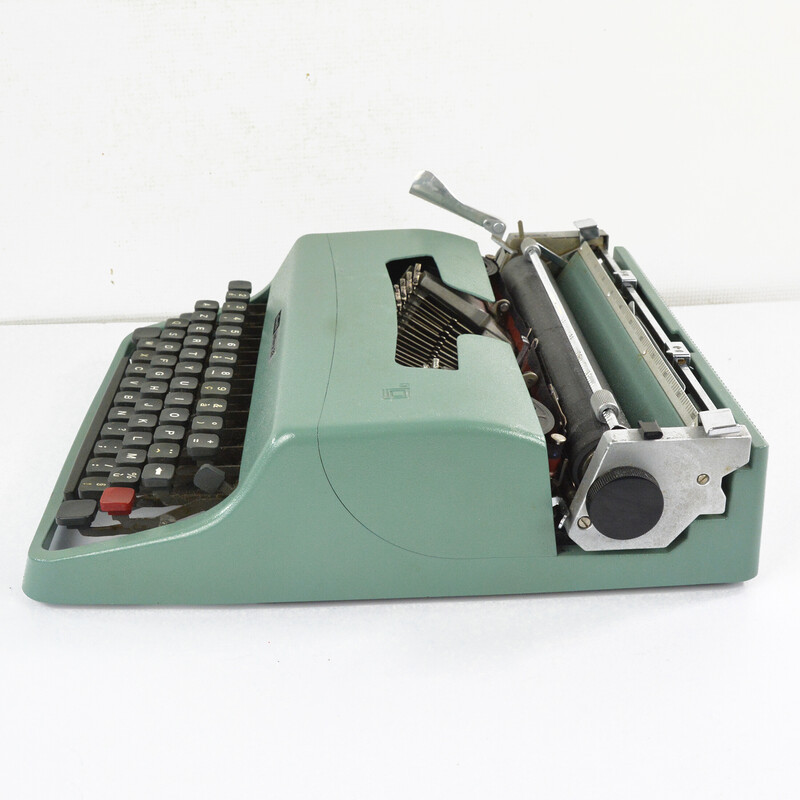 Alte Olivetti Lettera 32 Schreibmaschine von Marcello Nizzoli, Spanien 1960er Jahre