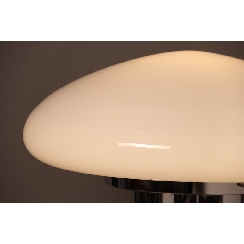 Vintage Magnolia tafellamp in chroom en opaline glas van Sergio Mazza