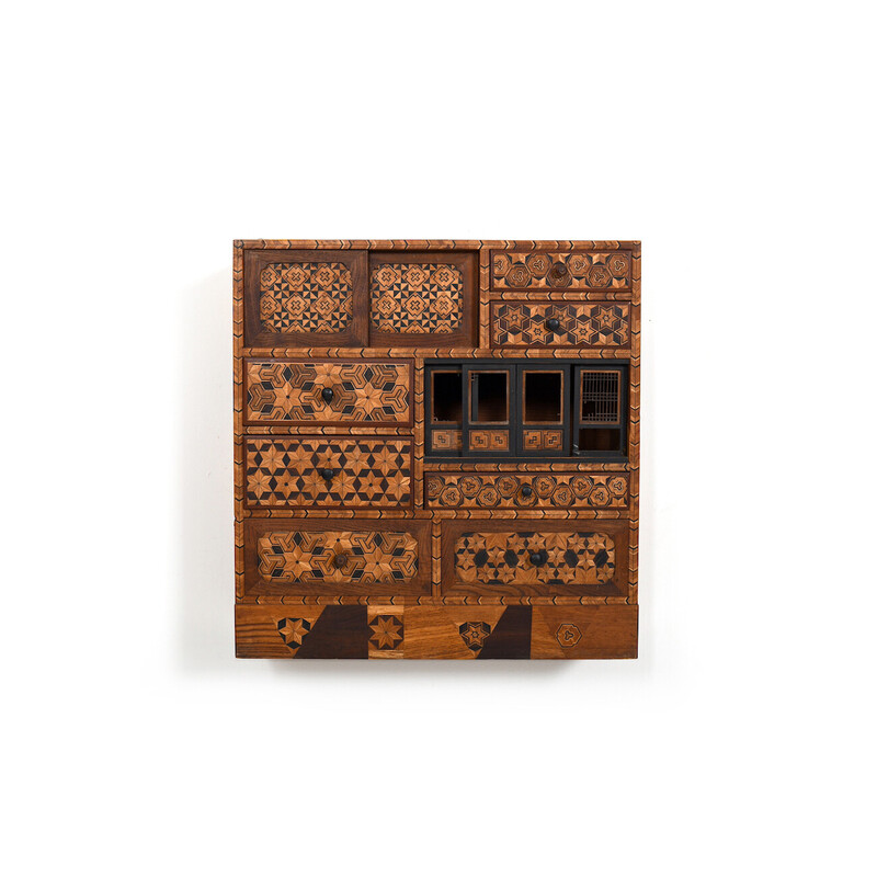 https://www.design-market.eu/2496560-large_default/vintage-handcrafted-tansu-cabinet-japan-1920s.jpg