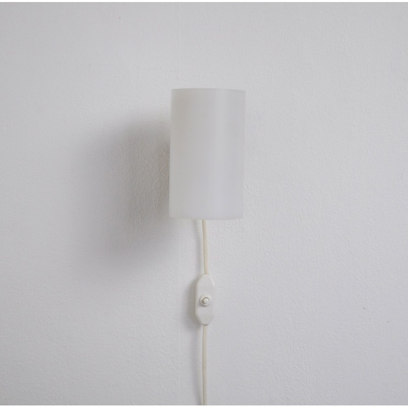 Vintage minimalistic wall lamp by Uno and Östen Kristiansson for Luxus, Sweden 1960s