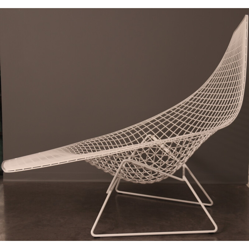 Vintage asymmetrical chair in white rislan by Harry Bertoia for Knoll International, Usa 2005s