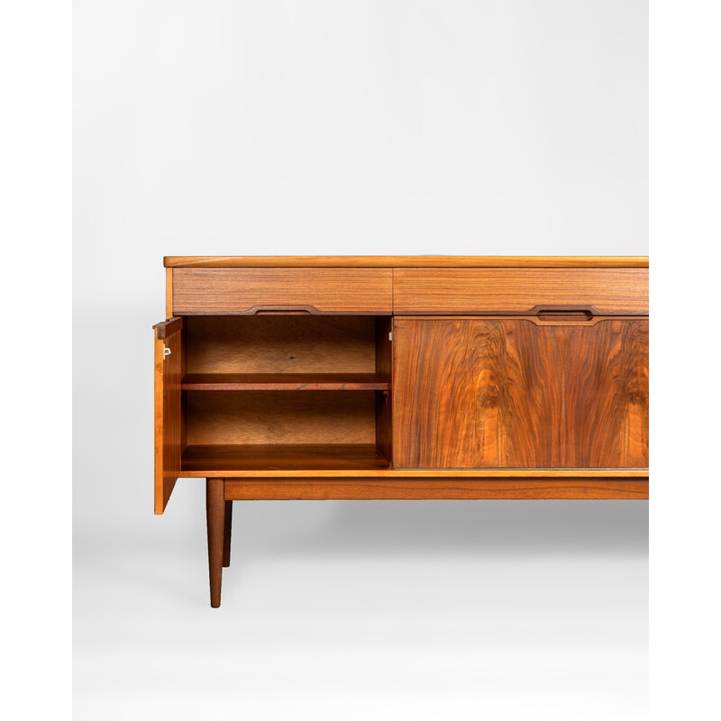 Mid century walnoot en zebrano dressoir van Austinsuite, UK 1960