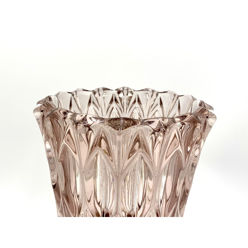 Vase vintage en cristal rose, République tchèque 1960