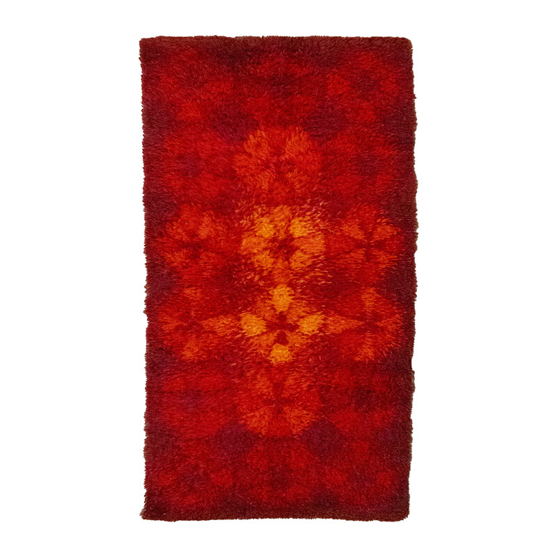 Vintage geometric rug in red