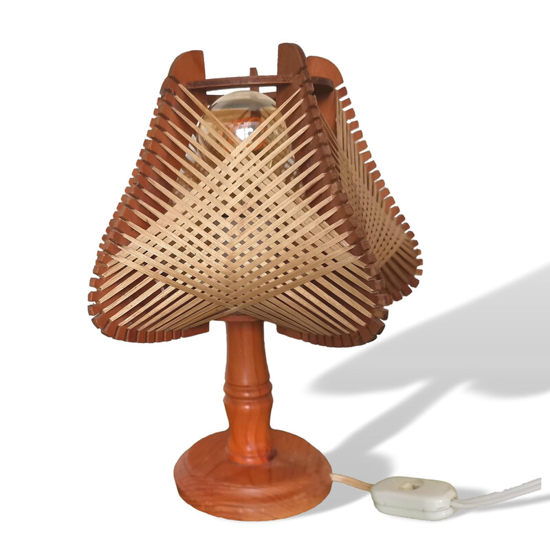 Lámpara de mesa portuguesa boho de mediados de siglo en madera y paja, años 60