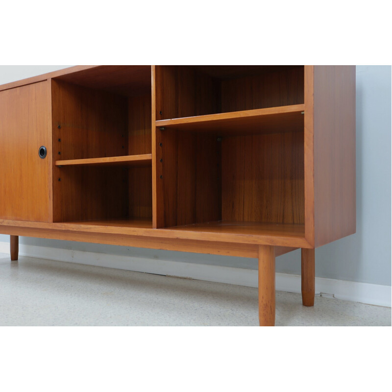 Enfilade scandinave vintage en teck avec portes coulissantes, Italie 1960