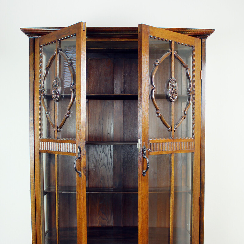 Art Deco vintage display cabinet in oakwood and glass, Czechoslovakia 1910s