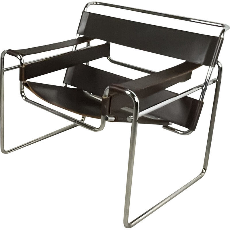 Vintage wassily armchair in leather and chromed metal by Marcel Breuer for Gavina