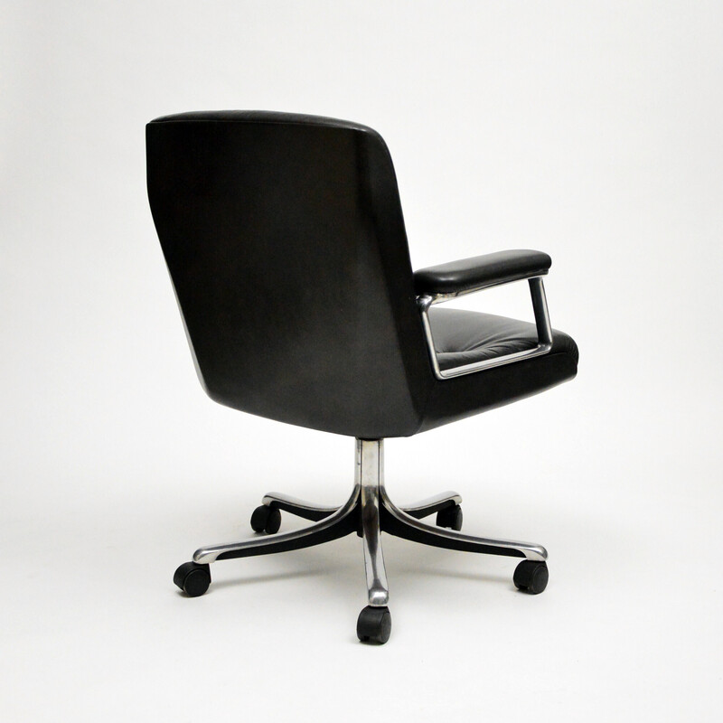 P126 sillón de época en cuero y aluminio de Osvaldo Borsani para Tecno, años 1966