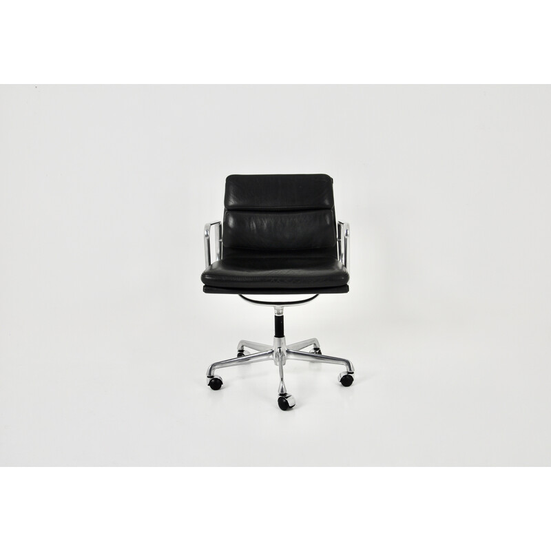 Fauteuil vintage en cuir et aluminium par Charles et Ray Eames pour Icf, 1970