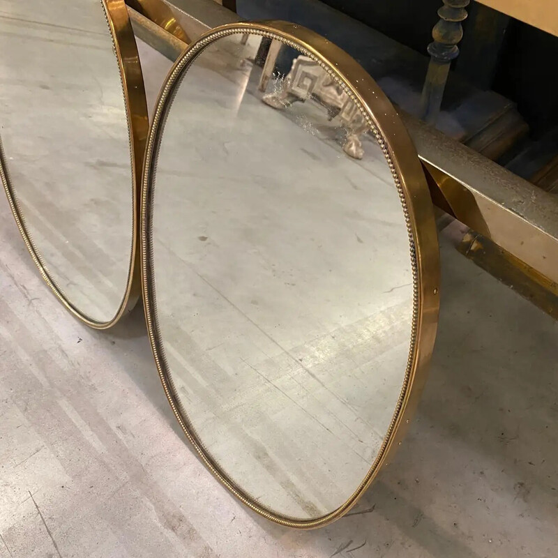 Paire de miroirs vintage ovales en laiton, Italie 1960