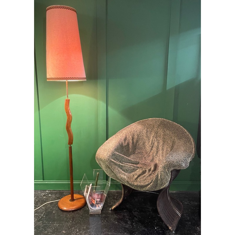 Lámpara de pie francesa de mediados de siglo en teca y latón, años 50