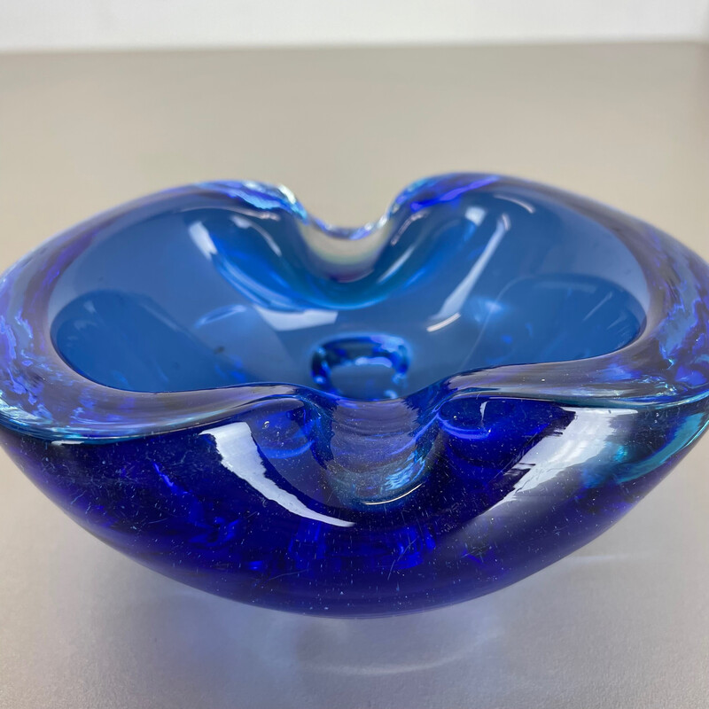Cenicero vintage de cristal de Murano en tonos azules, Italia años 70
